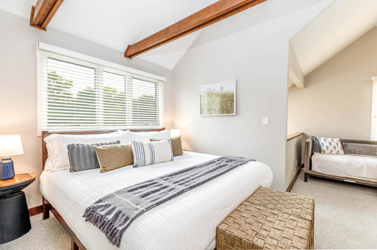 Galena Territory Lakeside Retreat: King Beds & Pool Access Exterior photo