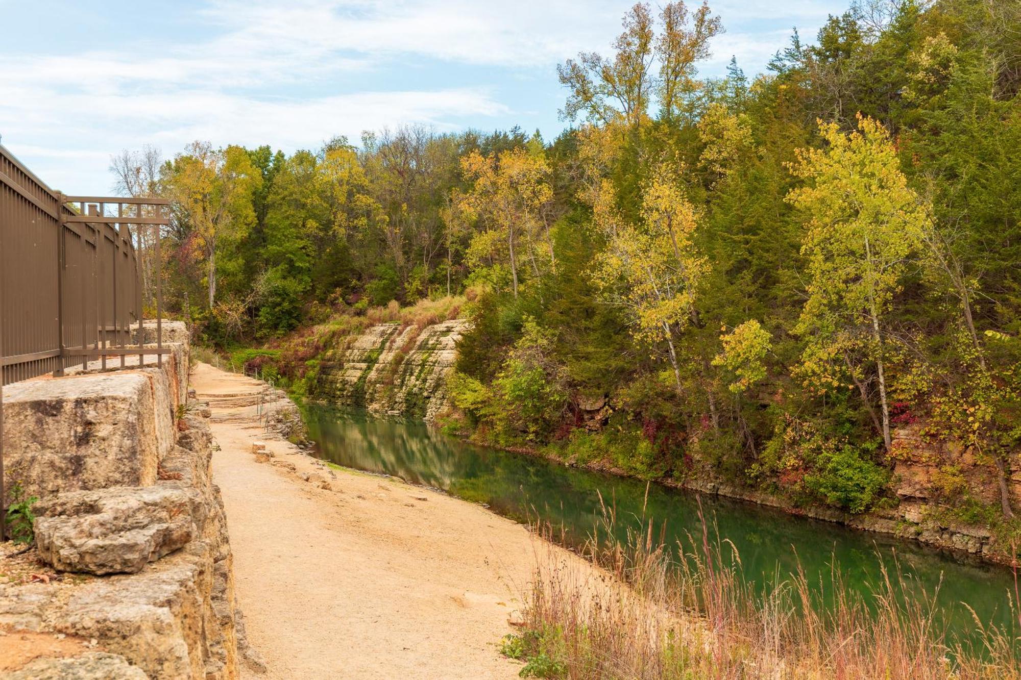 Galena Territory Lakeside Retreat: King Beds & Pool Access Exterior photo
